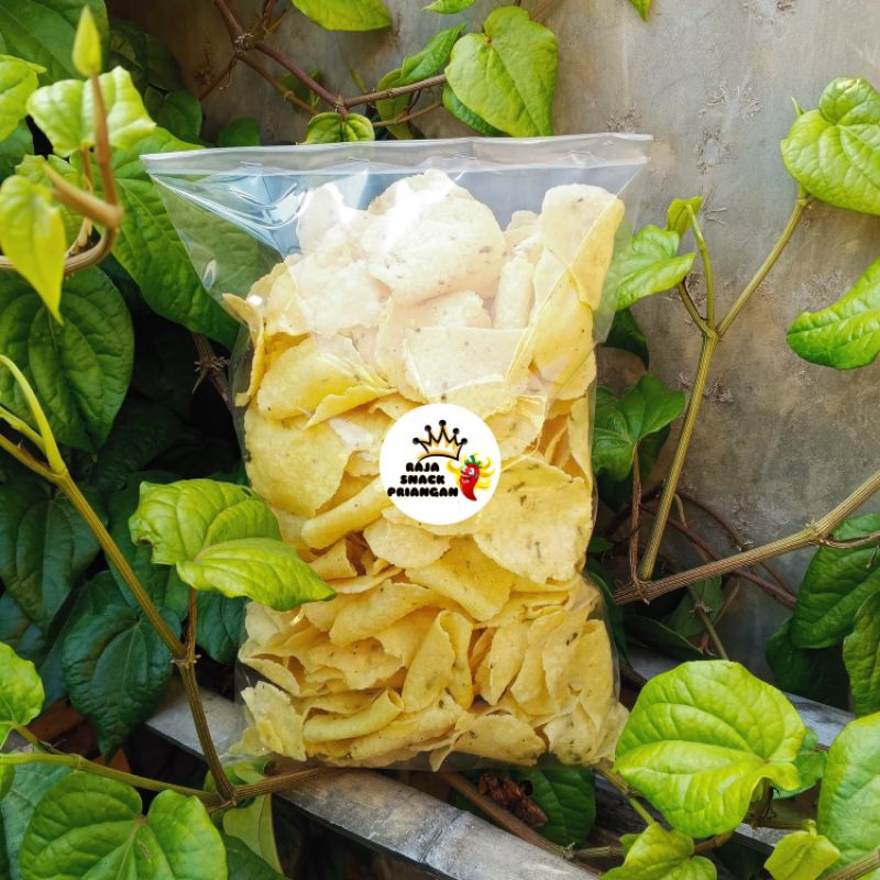 

Kecimpring Daun Bawang Cemilan Comring Gurih Snack Comring Bawang Renyah