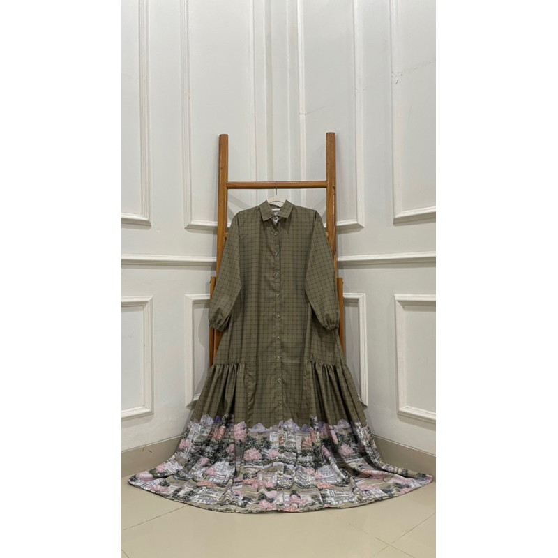 emily dress button scraf emily in paris