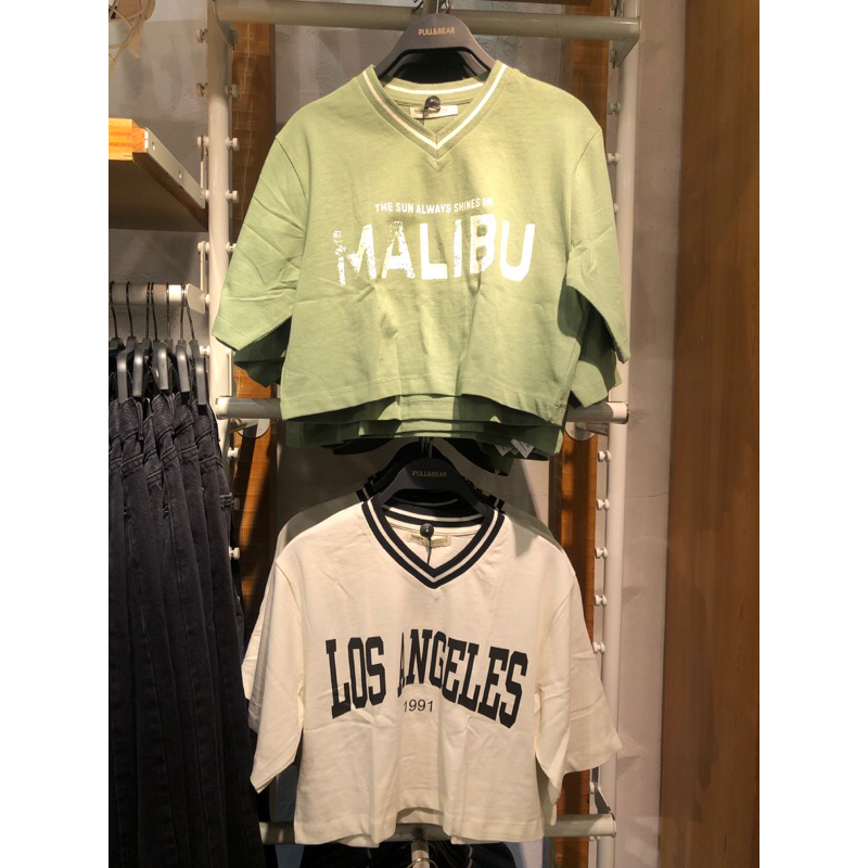 Crop top Pull&Bear // kaos crop // atasan crop // baju crop // kaos lengan pendek // Pull&Bear