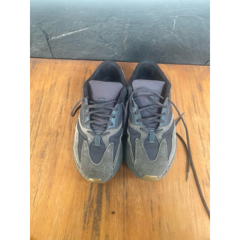 adidas yeezy 700 utility black