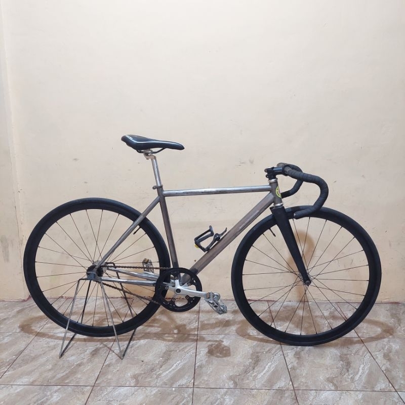 sepeda Fixie united soloist 02