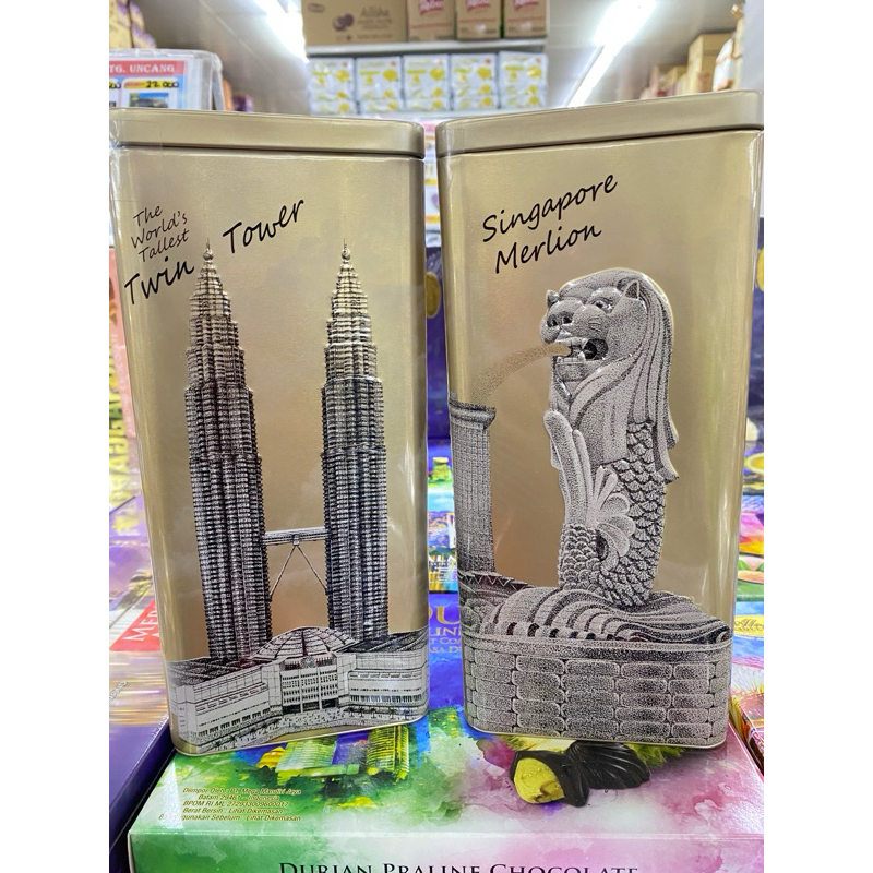 

Alessio Chocolate Singapore merlion chocolate 180 gr kaleng / Coklat Singapore merlion