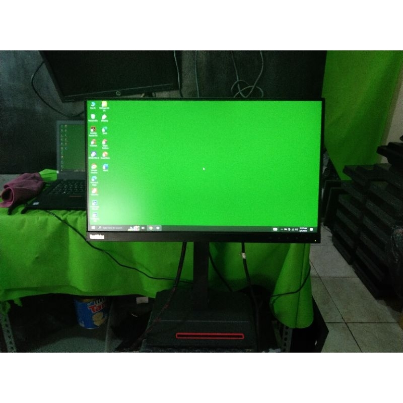 Layar Monitor Full HD IPS 22 inch wide Frameless Murah Thinkvision T22i-10