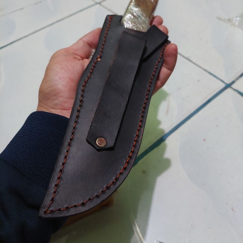pisau bahan d2
