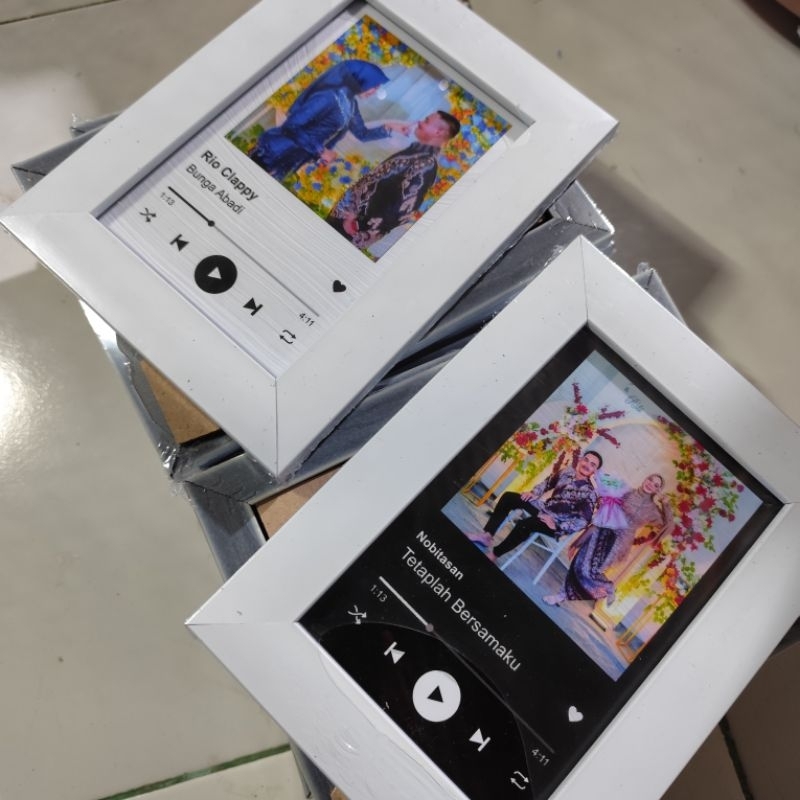 CETAK FOTO VIRAL 6 INCI SPOTIFY + BINGKAI 6 INCI ~ BINGKAI FRAME FIGURA FOTO MINIMALIS