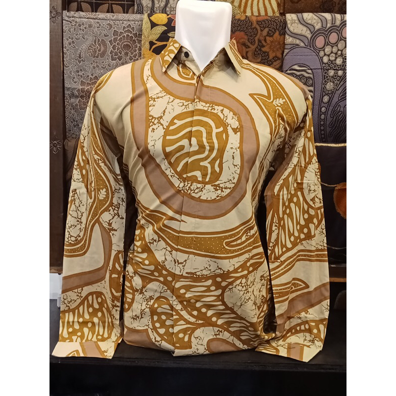 KEMEJA  BATIK PRIA LENGAN PANJANG MODEL SLIM FIT
