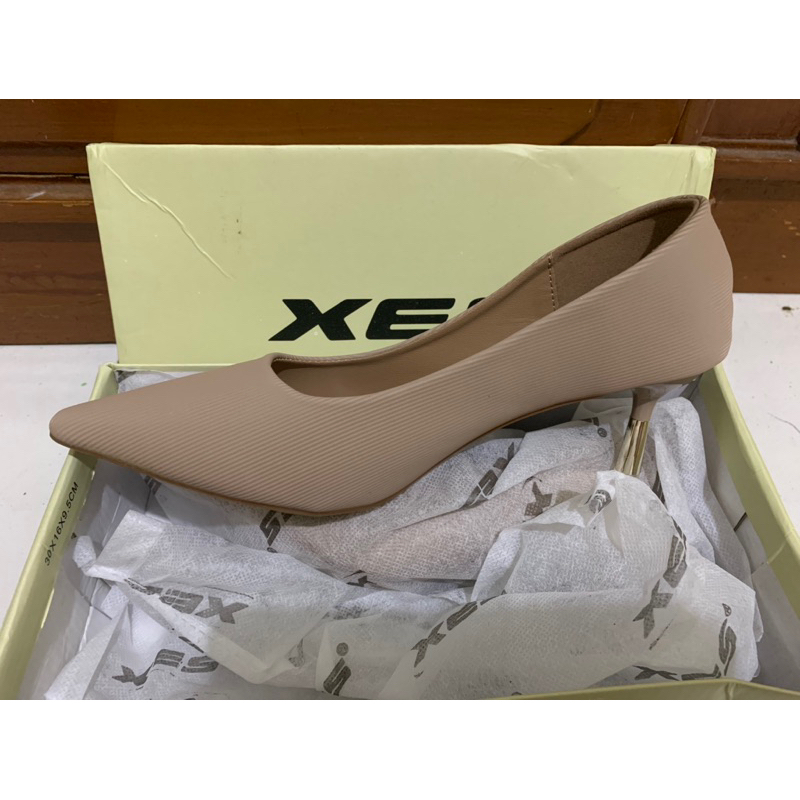 Sepatu Heels XES