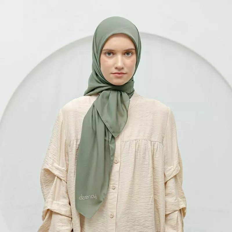 HIJAB DEENAY SEAGRESS DOUBLE LOGO (PLAT LOGO BARU + MATTE GOLD)