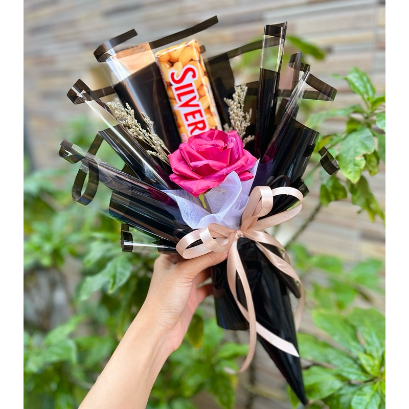 

[SILVERQUEEN] Buket coklat Silverqueen | buket coklat single | buket coklat bunga | buket wisuda | buket valentine | kado valentine | buket coklat silverqueen 58gr