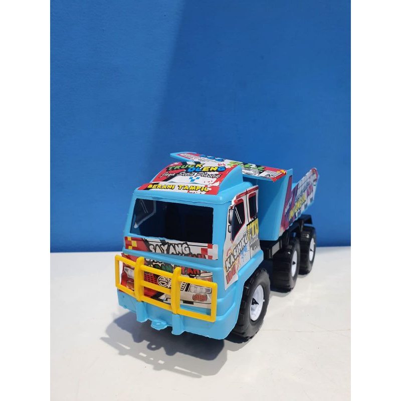 Mainan anak truk oleng pasir TTD plastik warna cerah merona