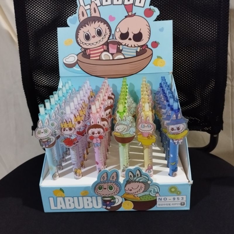 

pena acrylic labubu