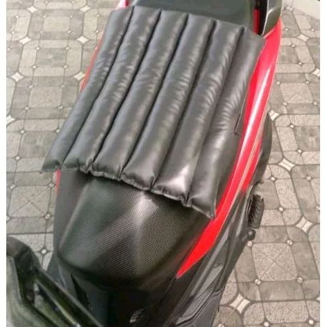 Bantal jok motor isi silikon