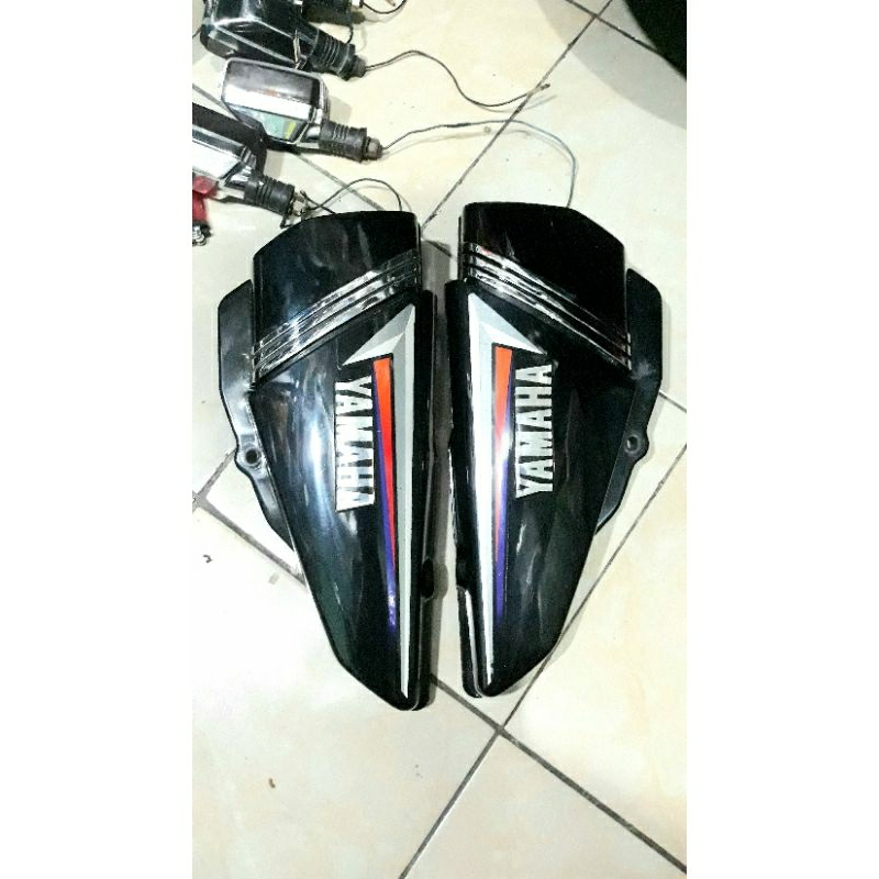 bok box dop cover side tutup aki accu yamaha rx king rxk master hitam list 2001 original ori perneke