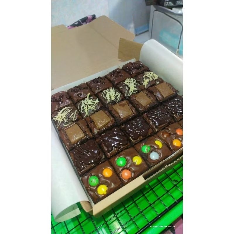 

Fudgy Brownies Shinycrust 20x20