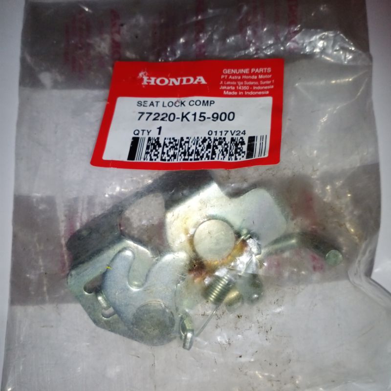 77220K15900 Capit stut sadel engsel jok Honda Old CB150R 2012 - 2014 Streetfire ori AHM