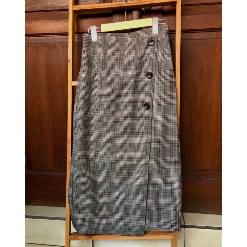 Baca Deskripsi - Rok Span Flanel HS Preloved