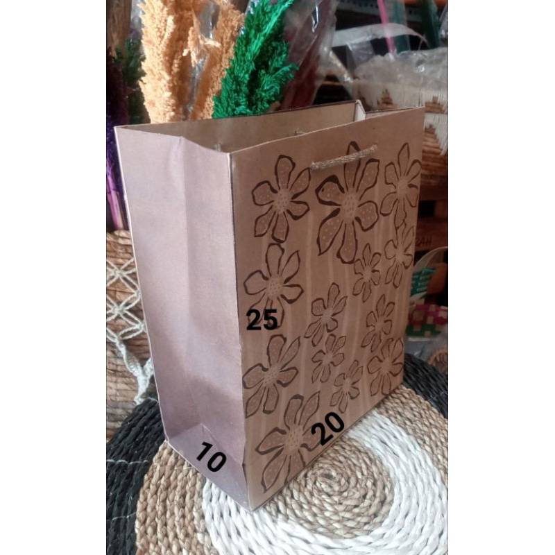 

12pcs paperbag motif uk 20x10x25