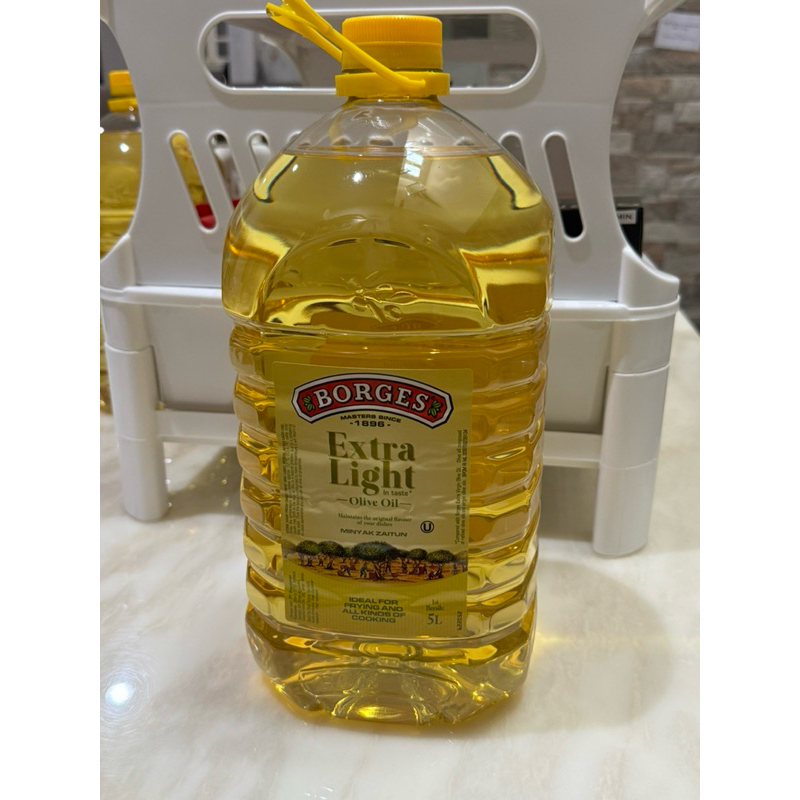 

Minyak olive Oil Borges/ minyak sayur/ light olive oil 5KG