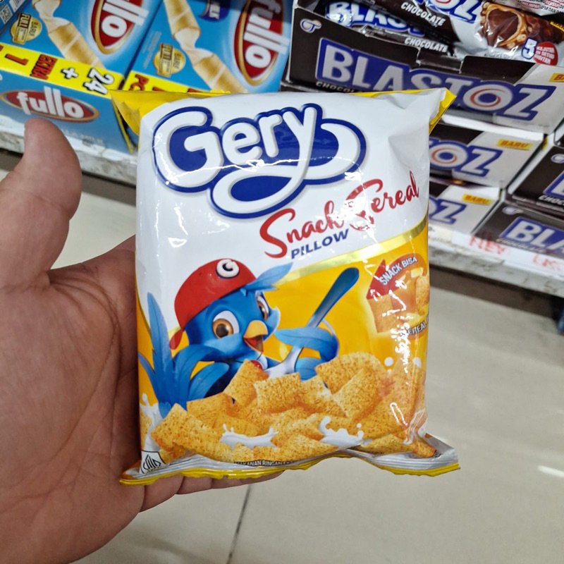 

GERY Snack Sereal pillow 22gram keju