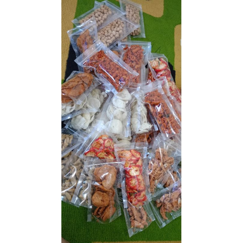 

Snack pedas premium kemasan ekonomis