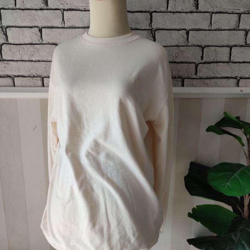 sweater details