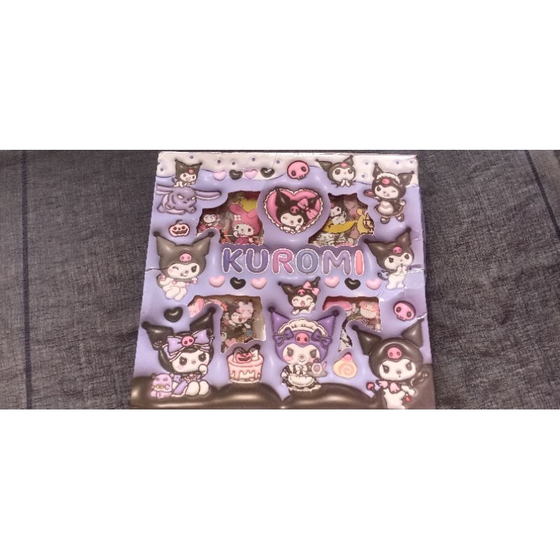 

stiker santrio dan stiker momo