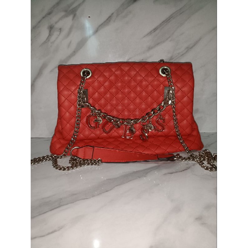 Tas Guess Rantai Merah