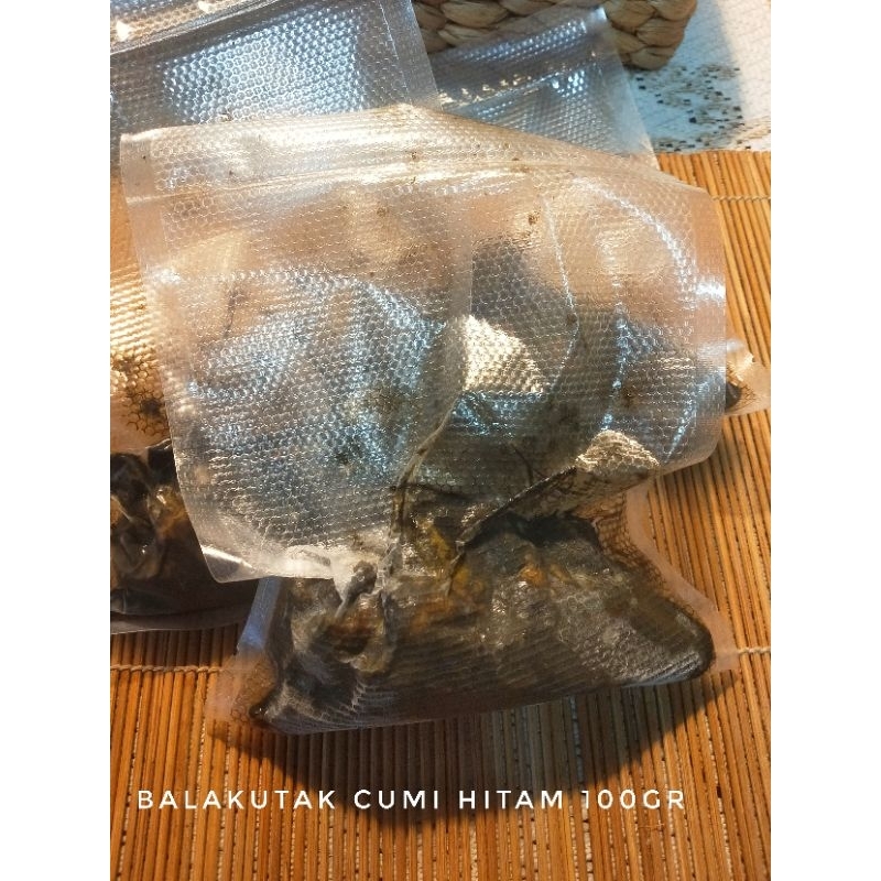 

Balakutak Cumi Hitam 100gram