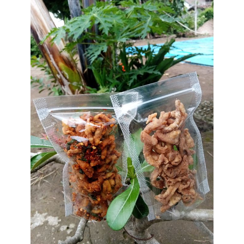 

keripik usus varian pedas/original