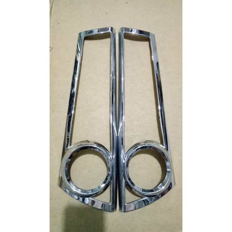 REFLEKTOR REFLECTOR ATAS PINTU BAGASI MOBIL TOYOTA AVANZA AVZ DAIHATSU XENIA NEW VVTI 2004 2005 sd 2