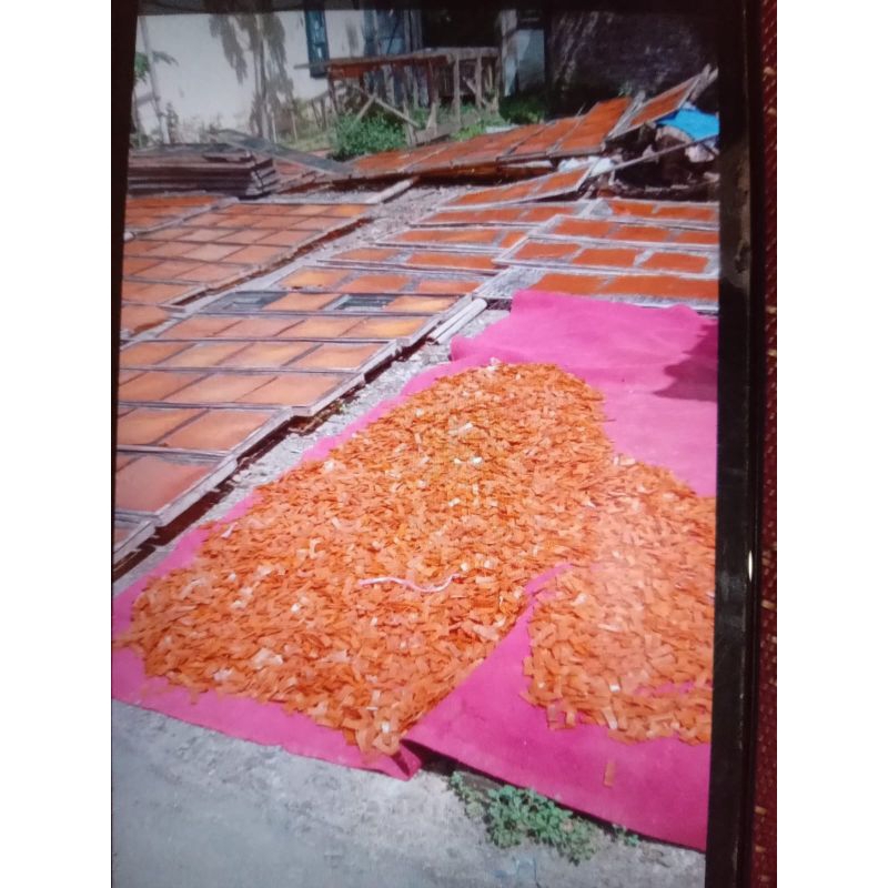 

krupuk rambak mentah