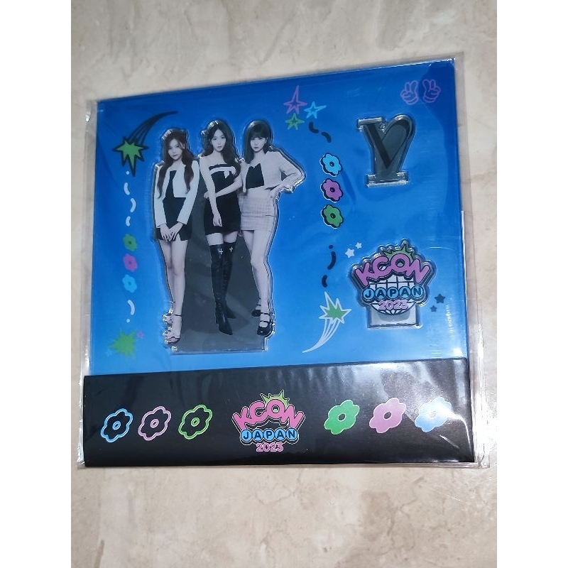 Kcon Japan 2023 Artist Acrylic Stand VIVIZ new sealed