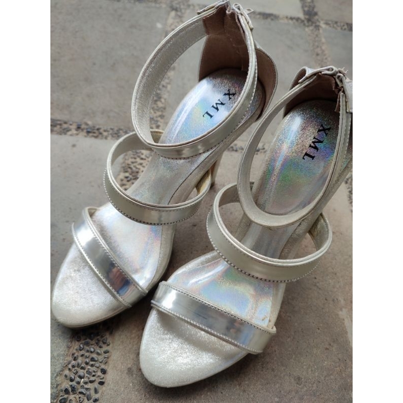 Preloved High Heels Abu Silver XML Sepatu Hak Tinggi