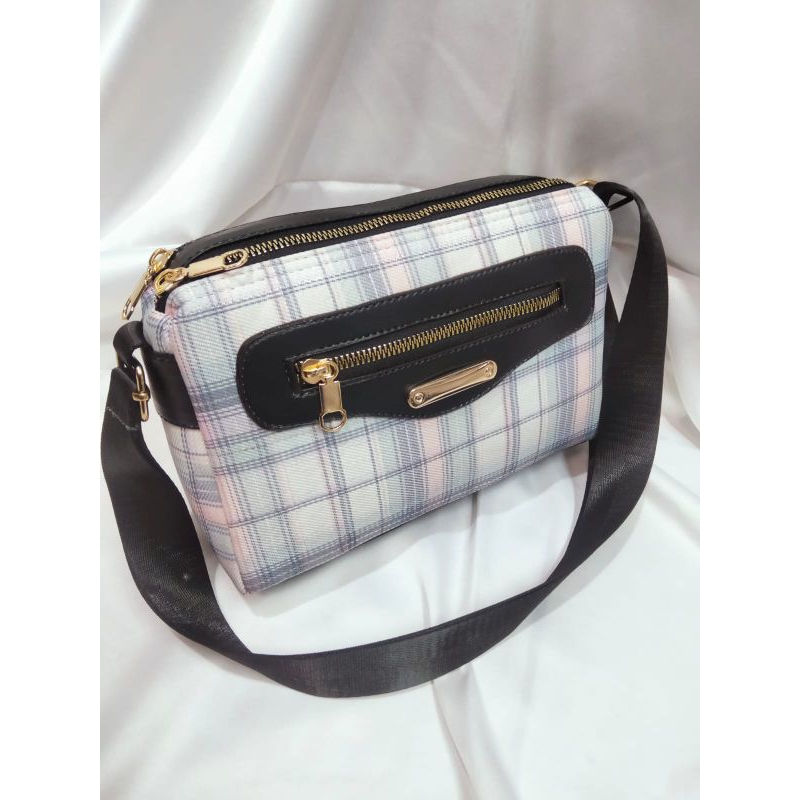 TAS SELEMPANG 3 RUANG TAS SELEMPANG WANITA TAS SELEMPANG PUTIH HITAM