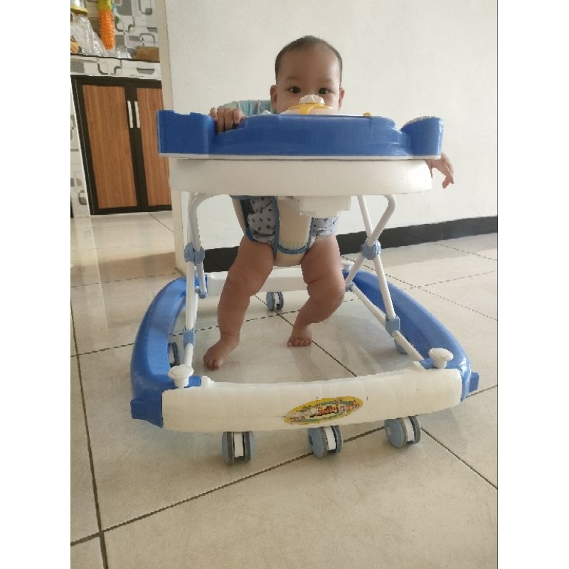 Apollo baby Walker merk Family