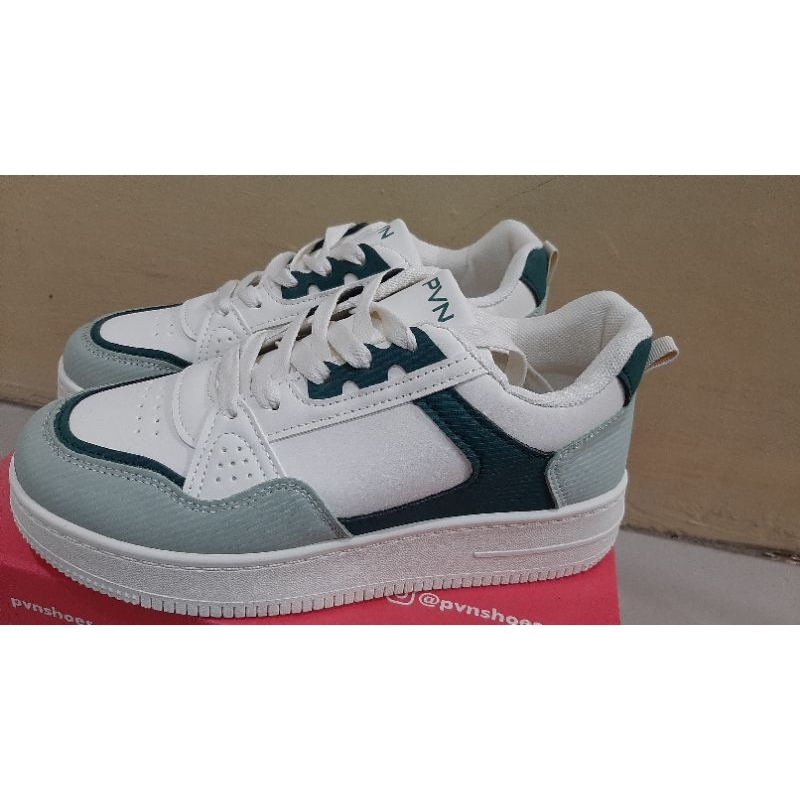 SEPATU PAVILION UKURAN 40