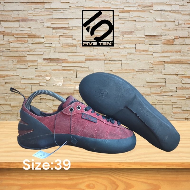 five ten climbing shoes size 39 sepatu panjat