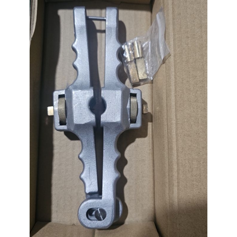 alat pengupas kabel optik longitudinal