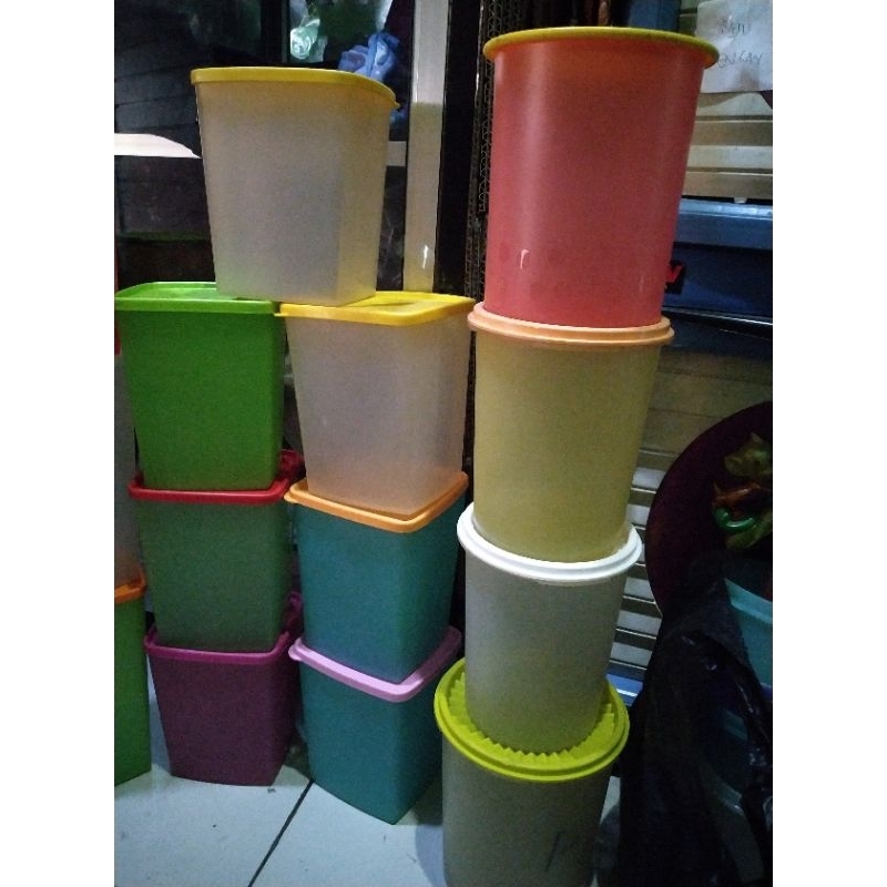 toples bulat kecil second original Tupperware