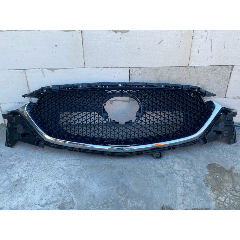 grille mazda cx5 elite grill mazda cx5 elite 2017-2022 (BEKAS)