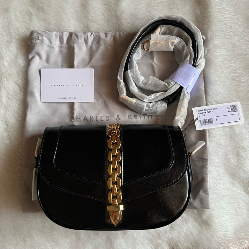 Tas Charles and Keith Isana Chain Accent Crossbody Bag / Tas Charles & Keith Original / Tas CK / Tas