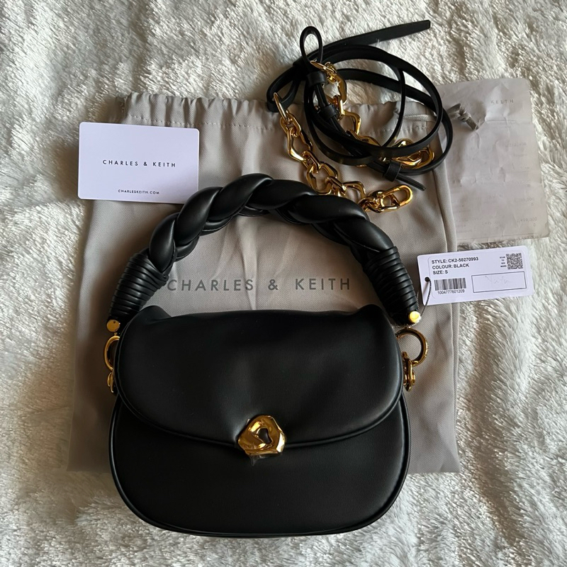 Tas Charles and Keith Moira Braided Handle Furry Bag / Tas Charles & Keith Preloved Original / Tas C