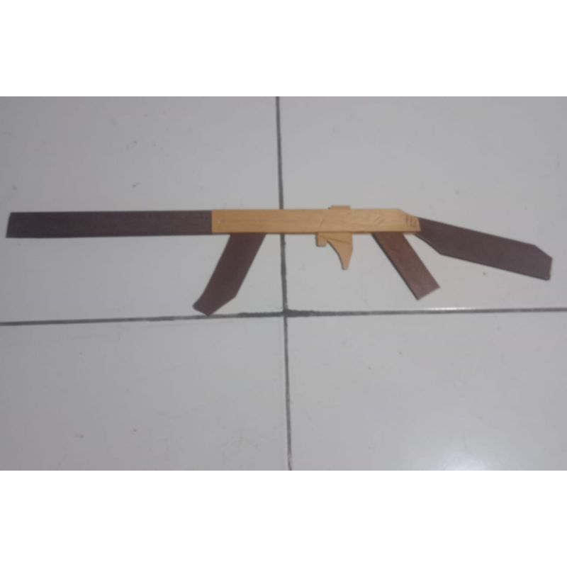 mainan tembakan kayu AK47