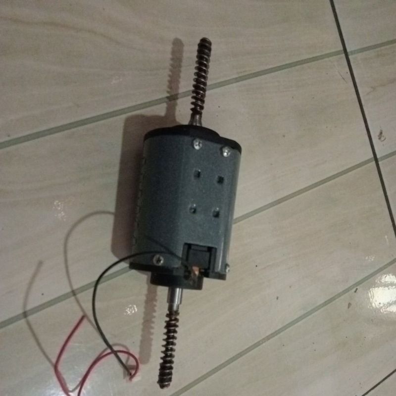 GENERATOR LISTRIK DC 30 W/24 VOLT DOBLE ULIR