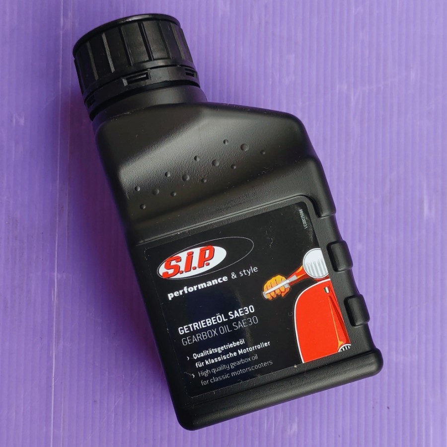 Oli mesin SIP Scootershop utk Vespa 2tak (250ml)
