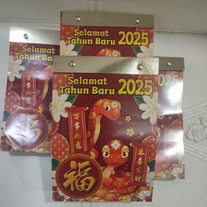 

KALENDER HARIAN SOBEK MEDIUM 2025 UKURAN kecil