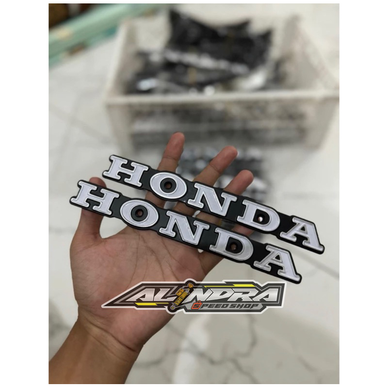 LOGO EMBLEM TANGKI CB125/CB200