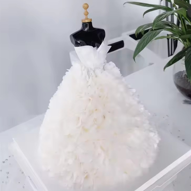 Topper Kue Manekin Patung Boneka Wanita Pajangan Gaun Pernikahan Pengantin Bridal / Cake Topper