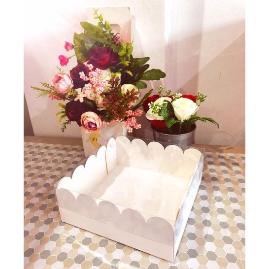 

KUALITAS SUPER BOX MIKA PUTIH DUS BOLU KOTAK BROWNIES KARDUS 2x2x8 ISI 1 PCS