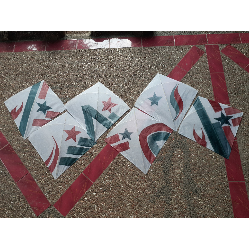 Layangan Seot Super Pulas Motif Bintang Garis Campuran Ukuran 54